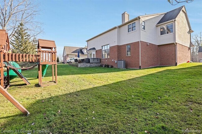Building Photo - 41656 Steinbeck Glen