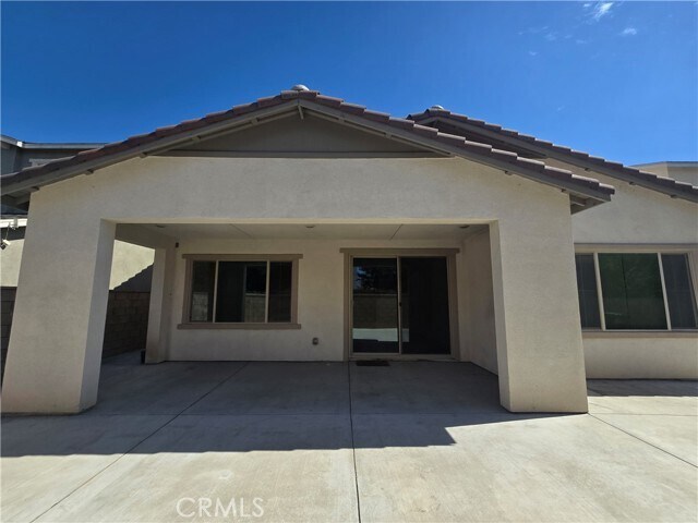 Building Photo - 2679 E Penelope Ln