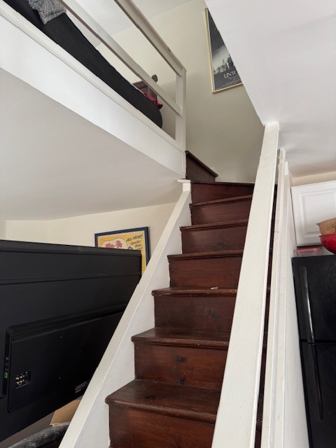 Building Photo - 123 Hemlock Aly