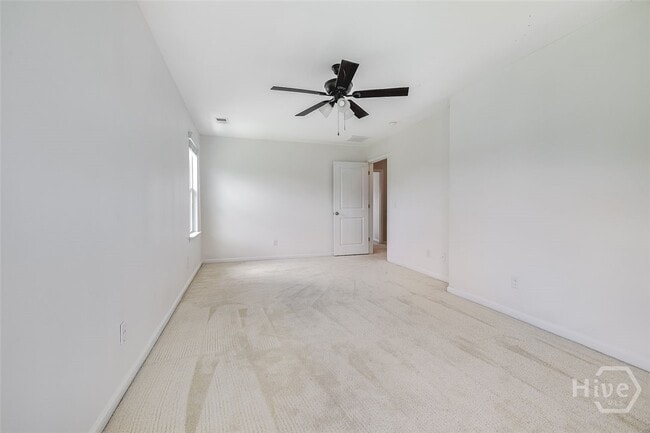 Building Photo - 701 Breys Cut