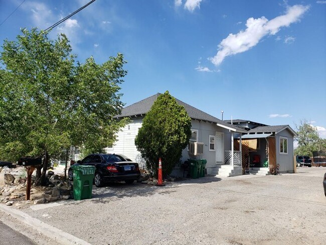 Building Photo - FI416-YA