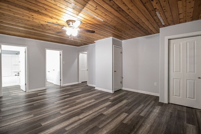 Building Photo - 473 Jim Money Rd