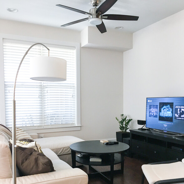Living room - 700 Finsbury St.