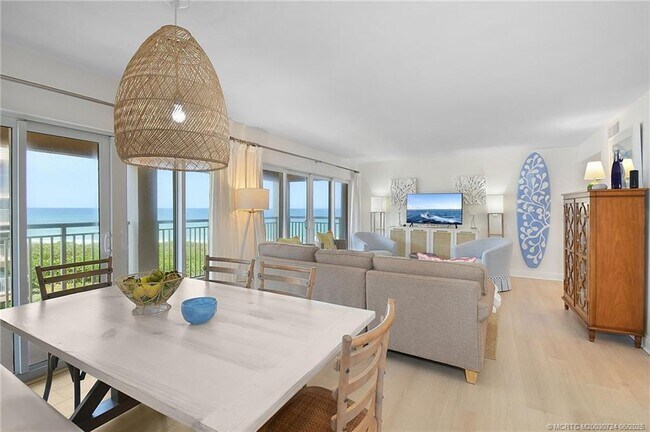 Building Photo - 1545 NE Ocean Blvd