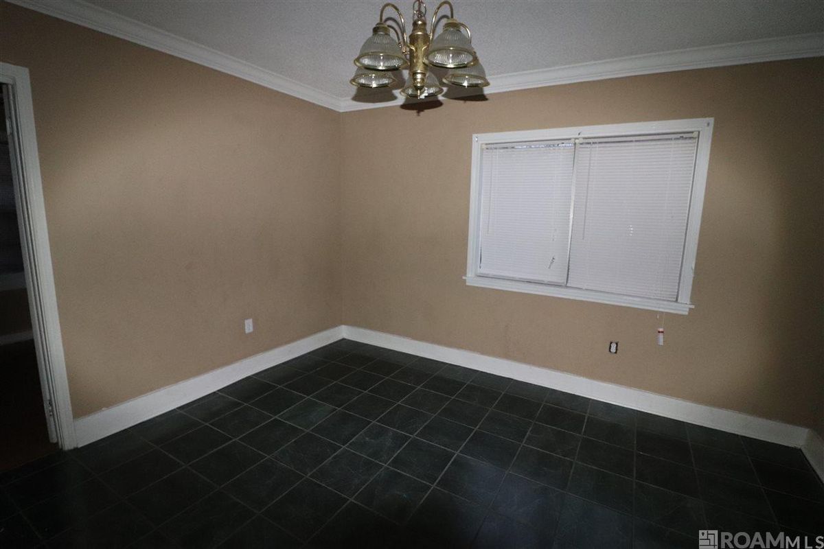 Building Photo - 2654 Sheldon Dr