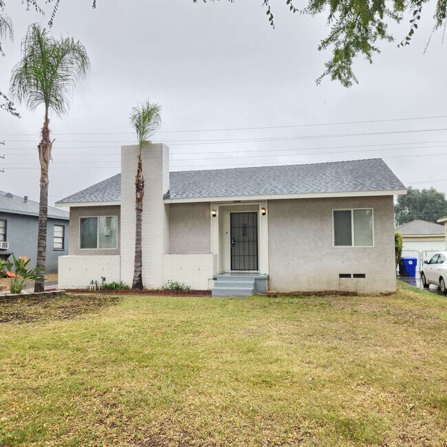 Building Photo - Belle