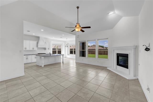 Building Photo - 1233 Carinna Dr