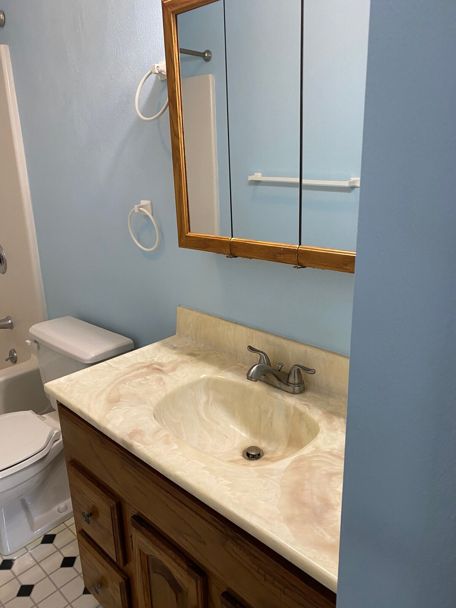 Building Photo - 988 Taft Ave