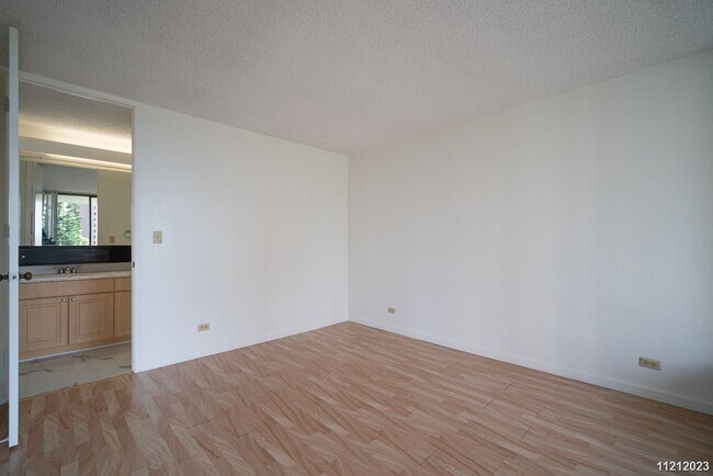 Building Photo - 1 BD/ 1 BA in Pearl One