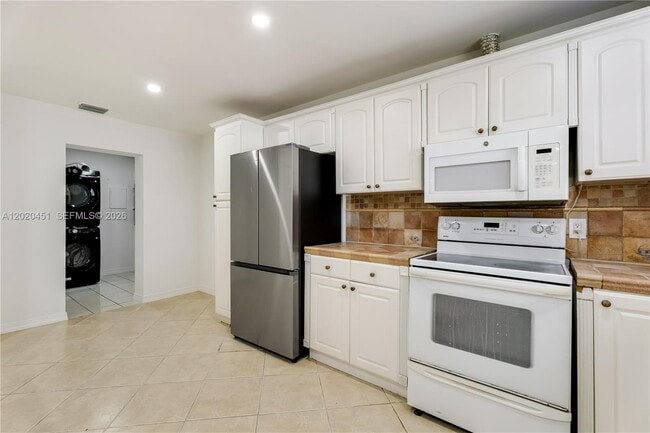 Building Photo - 30323 SW 152nd Pl