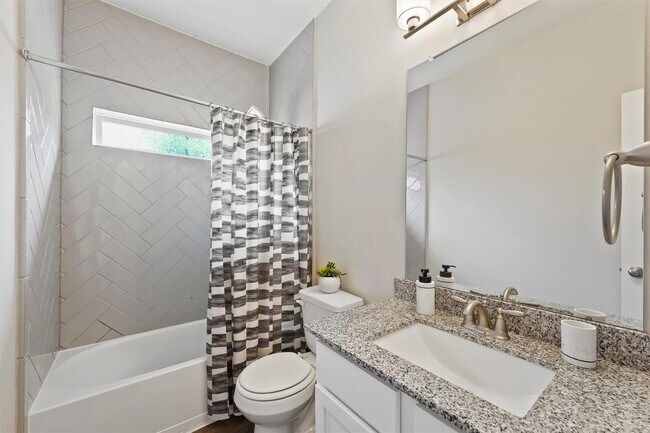 Building Photo - 15103 Dry Ridge Ct
