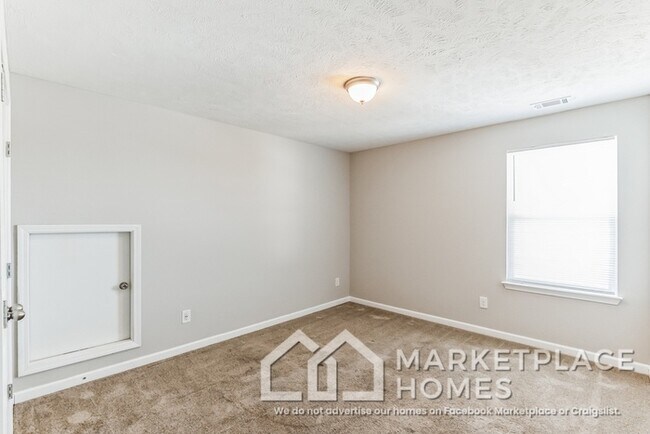 Building Photo - 741 Hollandale Rd