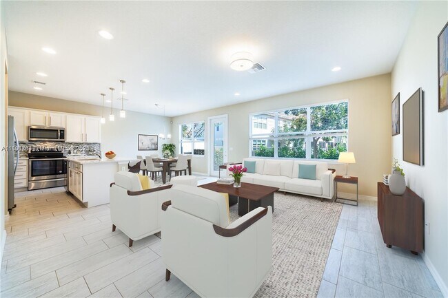 Building Photo - 925 Banyan Dr