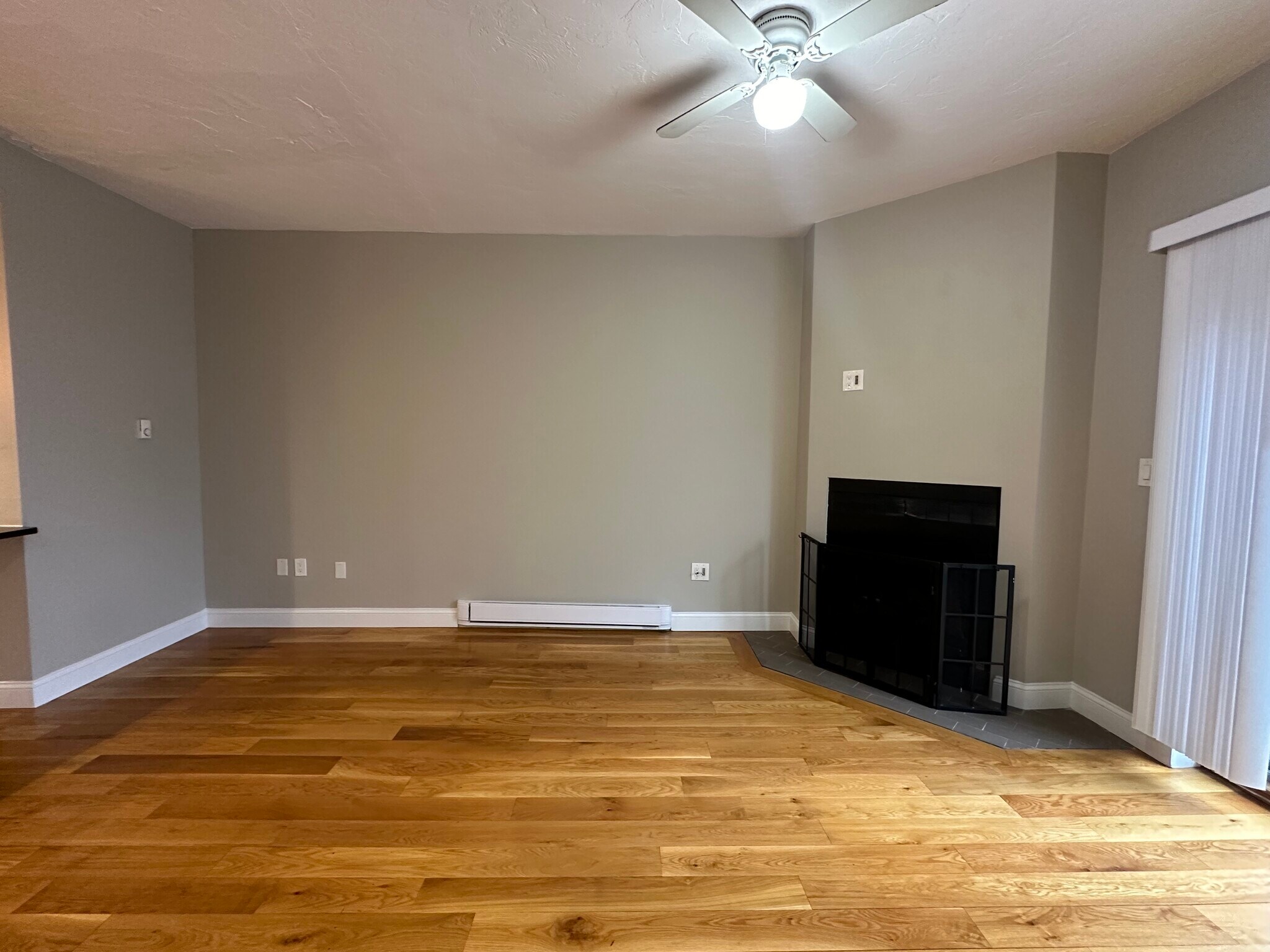 Building Photo - 40 Medford St