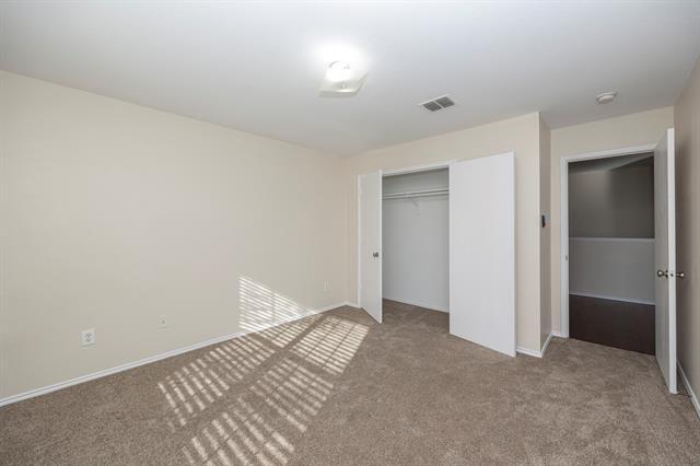 Building Photo - 5828 Pebble Ridge Dr