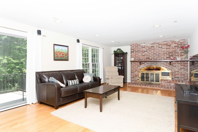 Building Photo - Luxurious Spacious and Bright , Gorgeous Potomac 6BR/4.5BA/2GAR Home - In Sought After Copenhaver