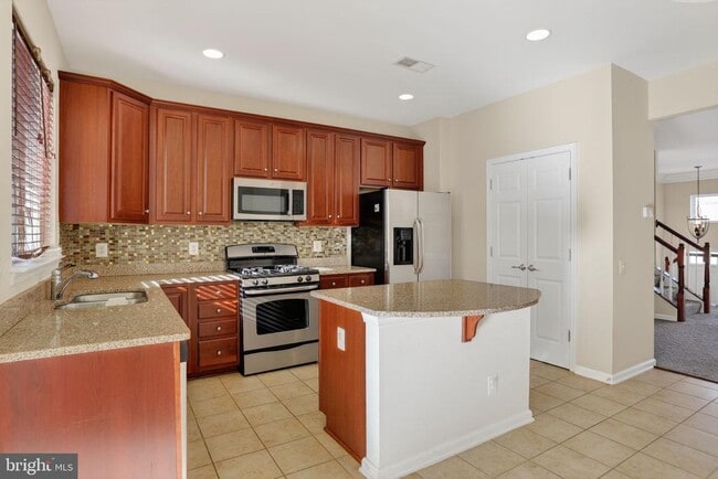 Building Photo - 42671 Redeemer Terrace