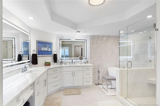 Building Photo - 8600 S Ocean Dr