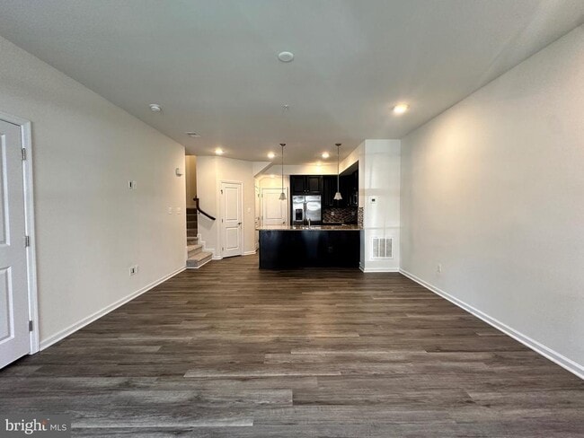 Building Photo - 13727 Endeavour Dr