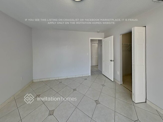 Building Photo - 18342 SW 135th Ave