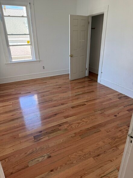 Bedroom - 31 White St