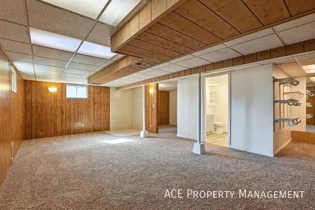 Building Photo - 4586 Wentworth Dr