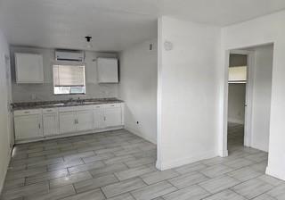 Building Photo - 3829 Mt Pleasant St