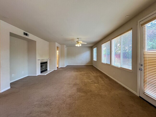 Building Photo - 151 San Marco Way