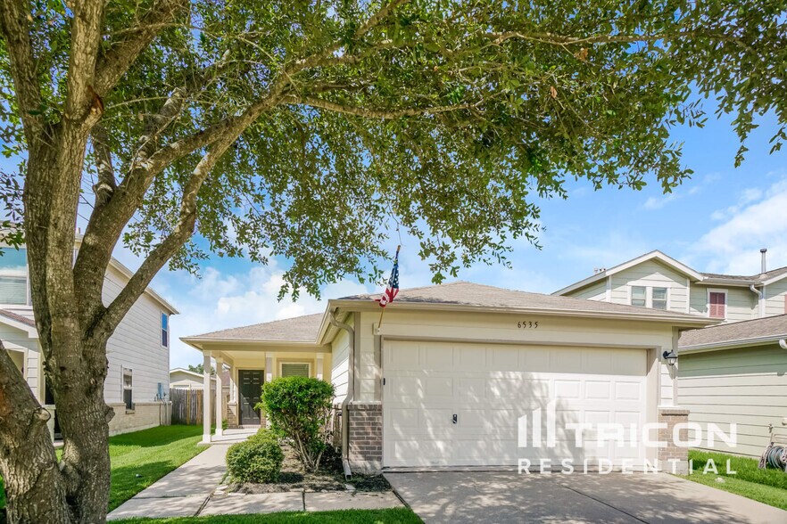 Primary Photo - 6535 Providence View Ln