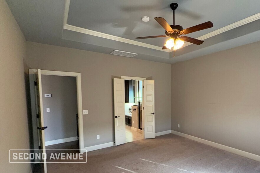 Building Photo - 1032 NW 191st St