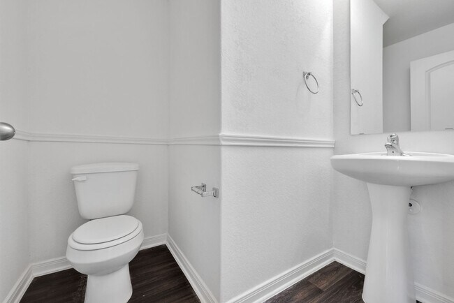 Building Photo - Charming Two-Story Home on Far West Side