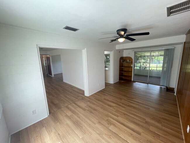 Building Photo - 2269 Southland Rd