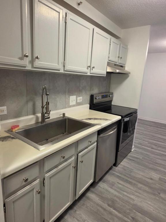 Building Photo - 1840 Huntington Blvd