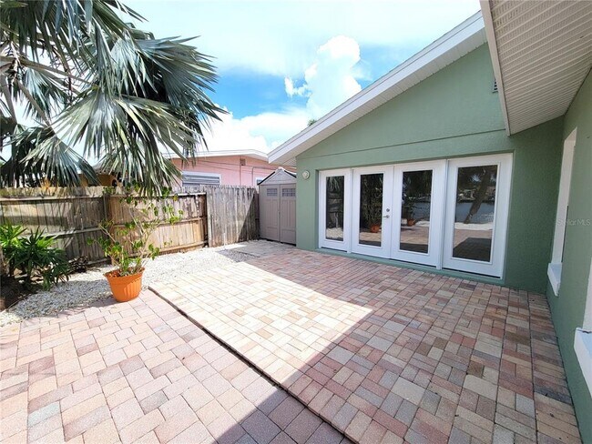 Building Photo - 314 Bahia Vista Dr