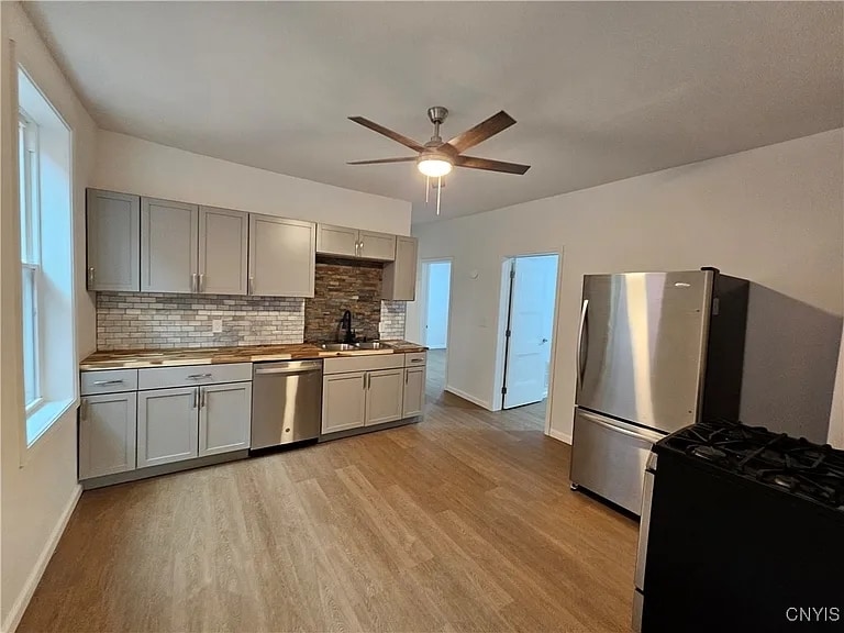 Building Photo - 923 Rutger St