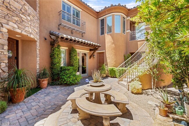 Building Photo - 4079 Villa Rafael Dr
