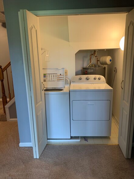 Building Photo - 4622 Deepwood Ct