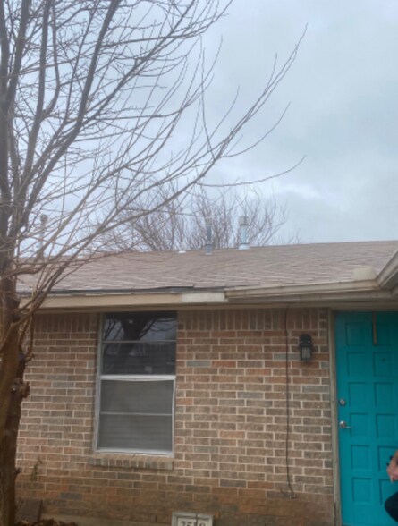Primary Photo - 2518 NE Dearborn Ave