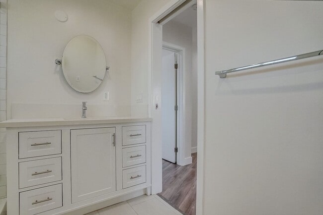 Building Photo - 715 N Marlborough Ave