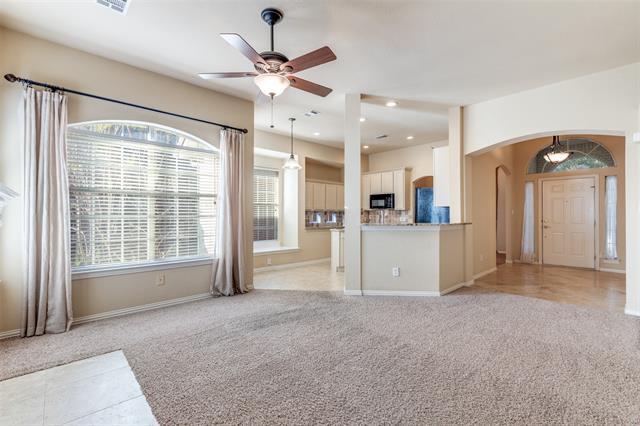 Building Photo - 305 Parkhurst Ln