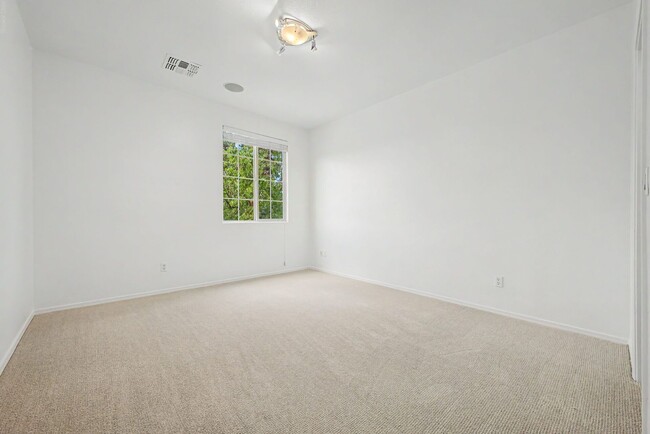 Building Photo - 4947 E Odessa Dr
