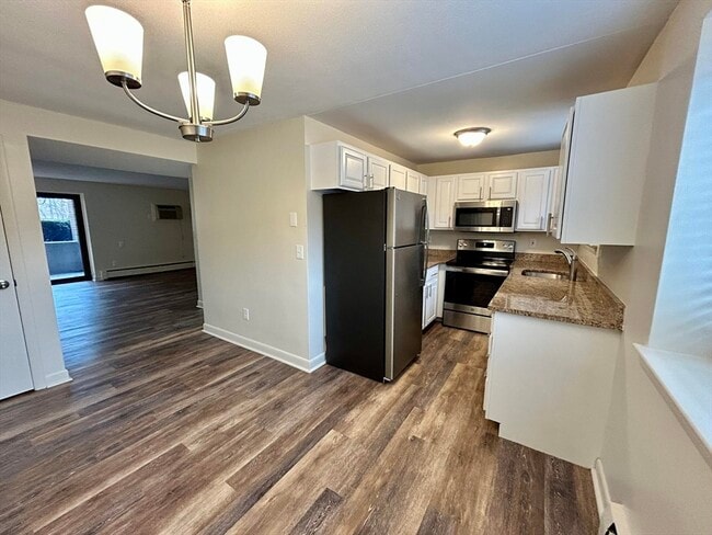 Primary Photo - 70 Charles River Rd