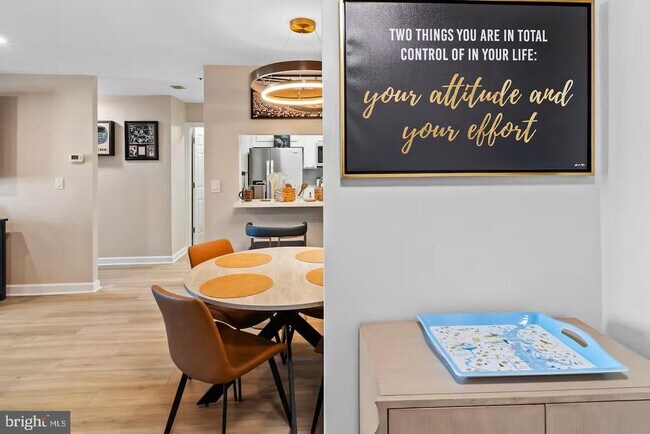 Building Photo - 100 Harborview Dr