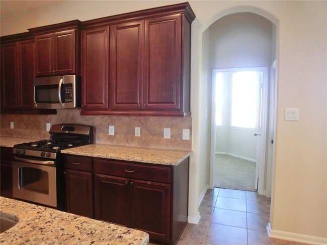 Primary Photo - Discover comfort and convenience in this b...