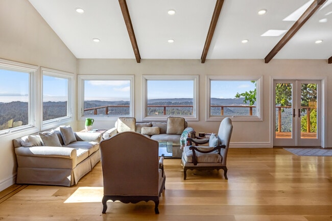 Building Photo - 22533 Majestic Dr