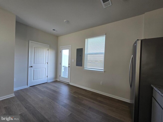 Building Photo - 10935 Farmerfield St