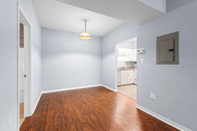 Building Photo - 1501 Partin Dr N