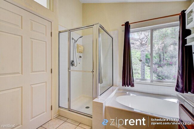 Building Photo - 4 br, 3 bath House - 18701 Caminito Pasade...