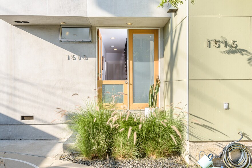 Building Photo - 1513 S Orange Grove Ave