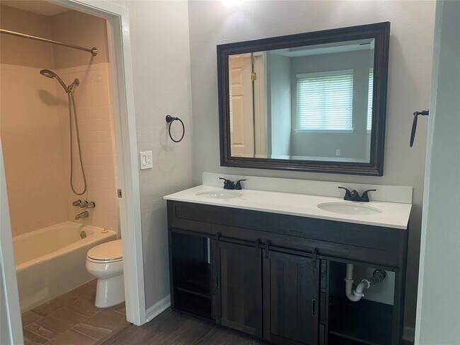 Building Photo - 11505 Windermere Meadows